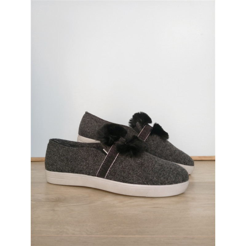 Chausson textile gris fourrure noir | Grande taille femme | ROMIKA