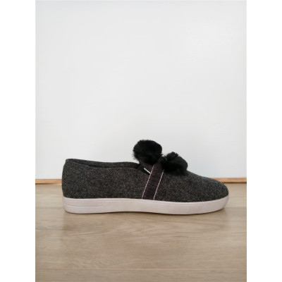 Chausson textile gris fourrure noir | Grande taille femme | ROMIKA