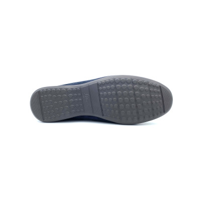 mocassin