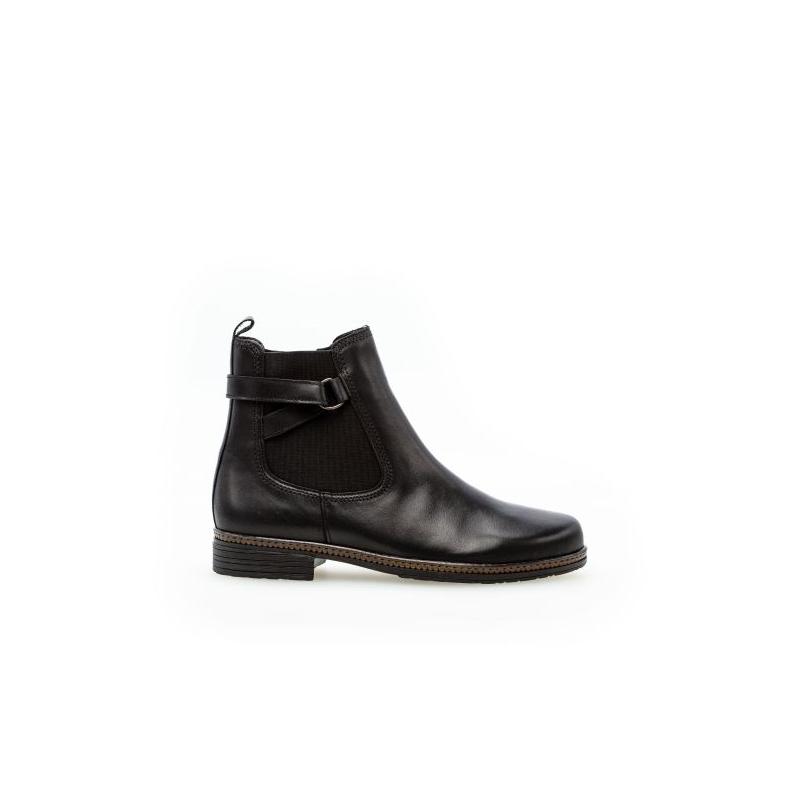 Boots en cuir noir à talon plat et petite boucle | Grande pointure femme | GABOR