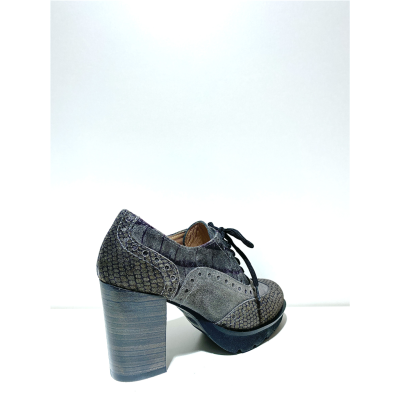 chaussure type richelieu sur talon haut en petite taille femme