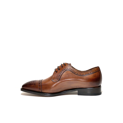 Derby habillé en cuir cognac à bout fleuri | Petite taille homme | ARBITER