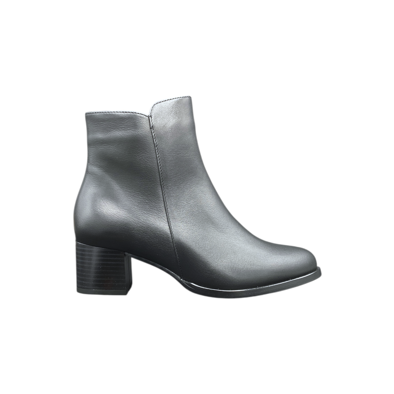 Bottine en cuir noir talon de 5cm