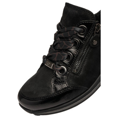 sneakers h osaka 64587
